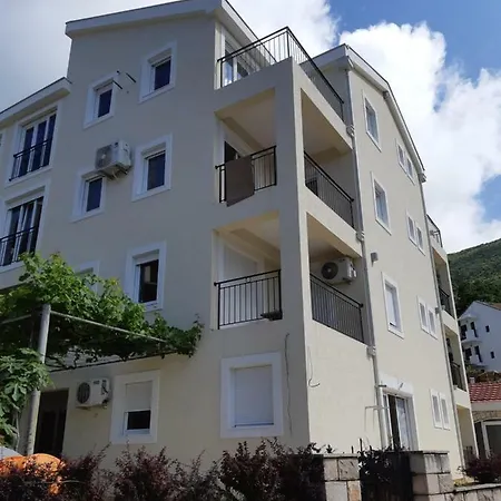 Apartmani Marina Kopitovic Petrovac Exterior photo