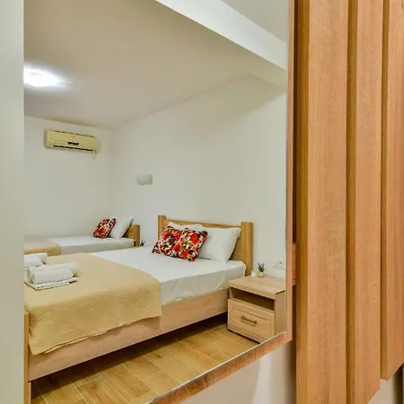 Apartmani Marina Kopitovic Petrovac Exterior photo