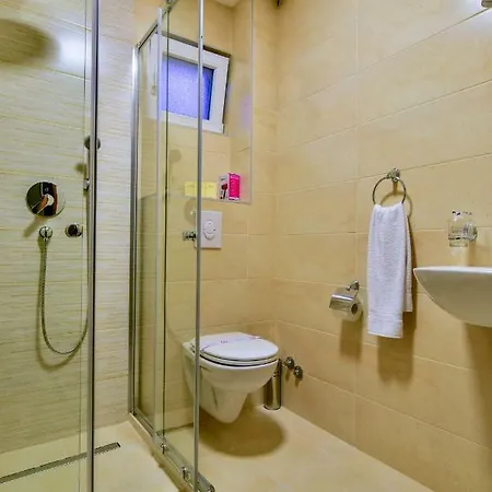 Apartmani Marina Kopitovic Petrovac Exterior photo
